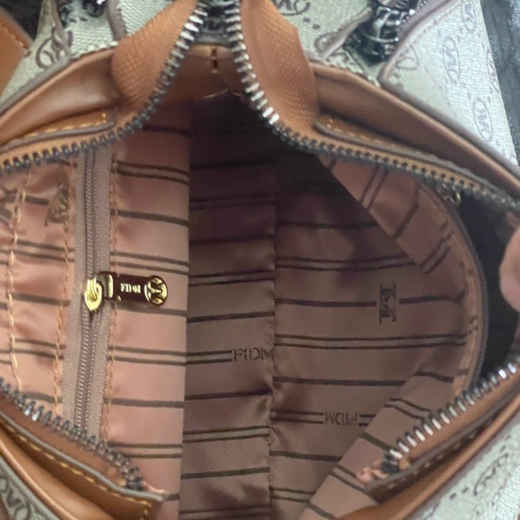 Women’s Elegant Geometric Pattern Crossbody Bag - Picture 8 of 12